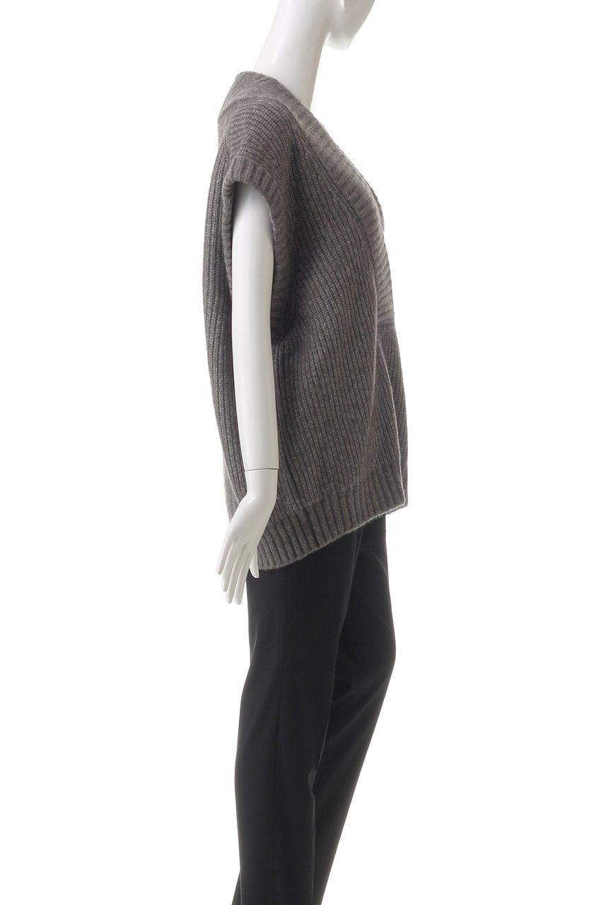 【オーヴィル/EAUVIRE】のヤクウールVネックベスト 人気、トレンドファッション・服の通販 founy(ファニー) 　ファッション　Fashion　レディースファッション　Fashion for Women　トップス・カットソー　Cut & Sew Tops　ニット　Knit Tops & Sweaters　ベスト&ジレ / 重ね着スタイル　Vests & Gilets　カジュアルプルオーバー・ニットトップス　Pullovers & Knit Tops / Casual Pullovers　Vネックトップス　V-Neck Tops / V-Cut Neckline Shirts　なめらか　Smooth, Silky Texture　イタリア　Italy　インナー　Innerwear　ベスト　Vest, Waistcoat　ワイド　Wide, Wide Fit　畦　Ribbed Knit　other-3|ID: prp329100004238256 ipo3291000000035924504