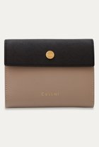 【クルニ/CULLNI】のLeather Flap ミニウォレット With A Clasp グレー|ID: prp329100004238273 ipo3291000000031742568