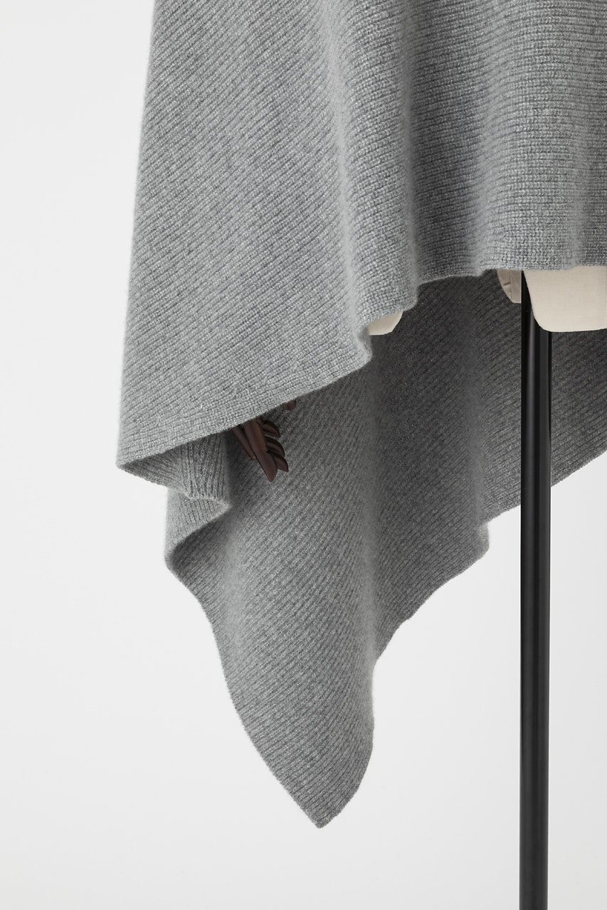 【オーヴィル/EAUVIRE】のアシンメトリーケープ 人気、トレンドファッション・服の通販 founy(ファニー) ファッション Fashion レディースファッション Fashion for Women ストール Soft & Warm Scarves マフラー・スヌード / 冬小物の定番 Scarves & Mufflers アシンメトリー Asymmetrical Style イタリア Italy カッティング Cutting Detail ストール Stole, Wrap ドレープ Drape, Draping Fabric マフラー Scarf, Muffler ミドル Middle Length, Mid Height モダン Modern, Contemporary 畦 Ribbed Knit other-6|ID: prp329100004239592 ipo3291000000034307394