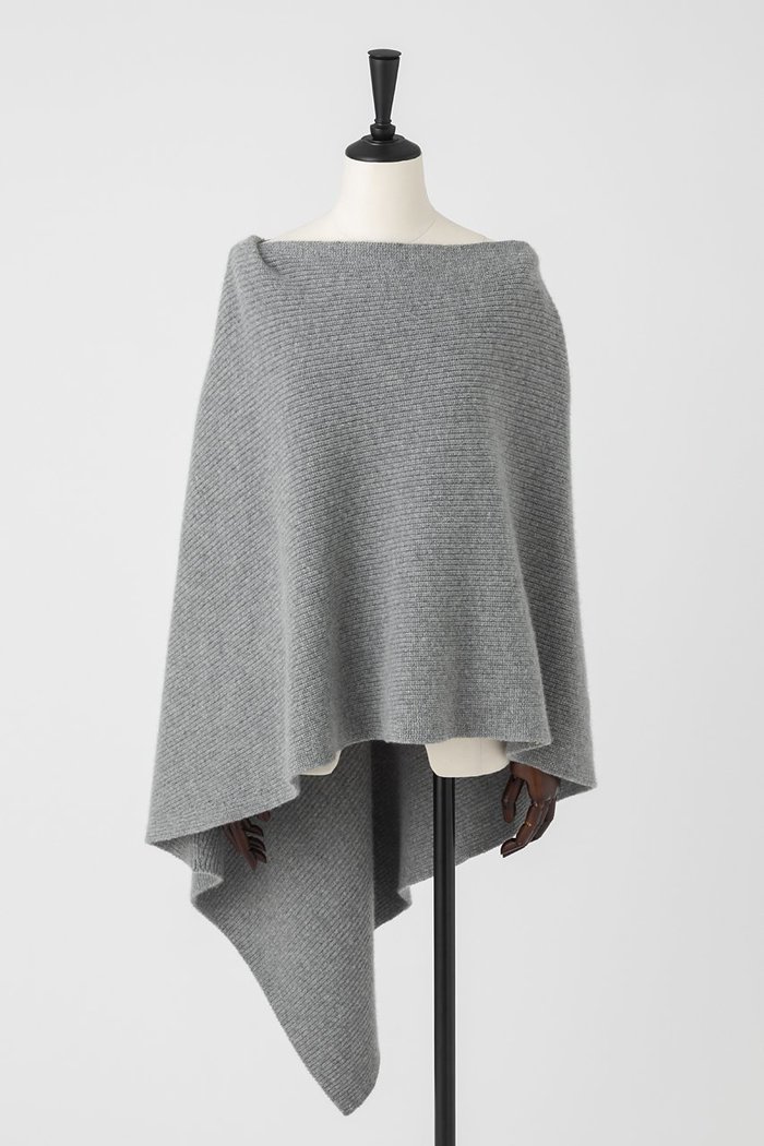 【オーヴィル/EAUVIRE】のアシンメトリーケープ インテリア・キッズ・メンズ・レディースファッション・服の通販 founy(ファニー) https://founy.com/ ファッション Fashion レディースファッション Fashion for Women ストール Soft & Warm Scarves マフラー・スヌード / 冬小物の定番 Scarves & Mufflers アシンメトリー Asymmetrical Style イタリア Italy カッティング Cutting Detail ストール Stole, Wrap ドレープ Drape, Draping Fabric マフラー Scarf, Muffler ミドル Middle Length, Mid Height モダン Modern, Contemporary 畦 Ribbed Knit |ID: prp329100004239592 ipo3291000000036205944