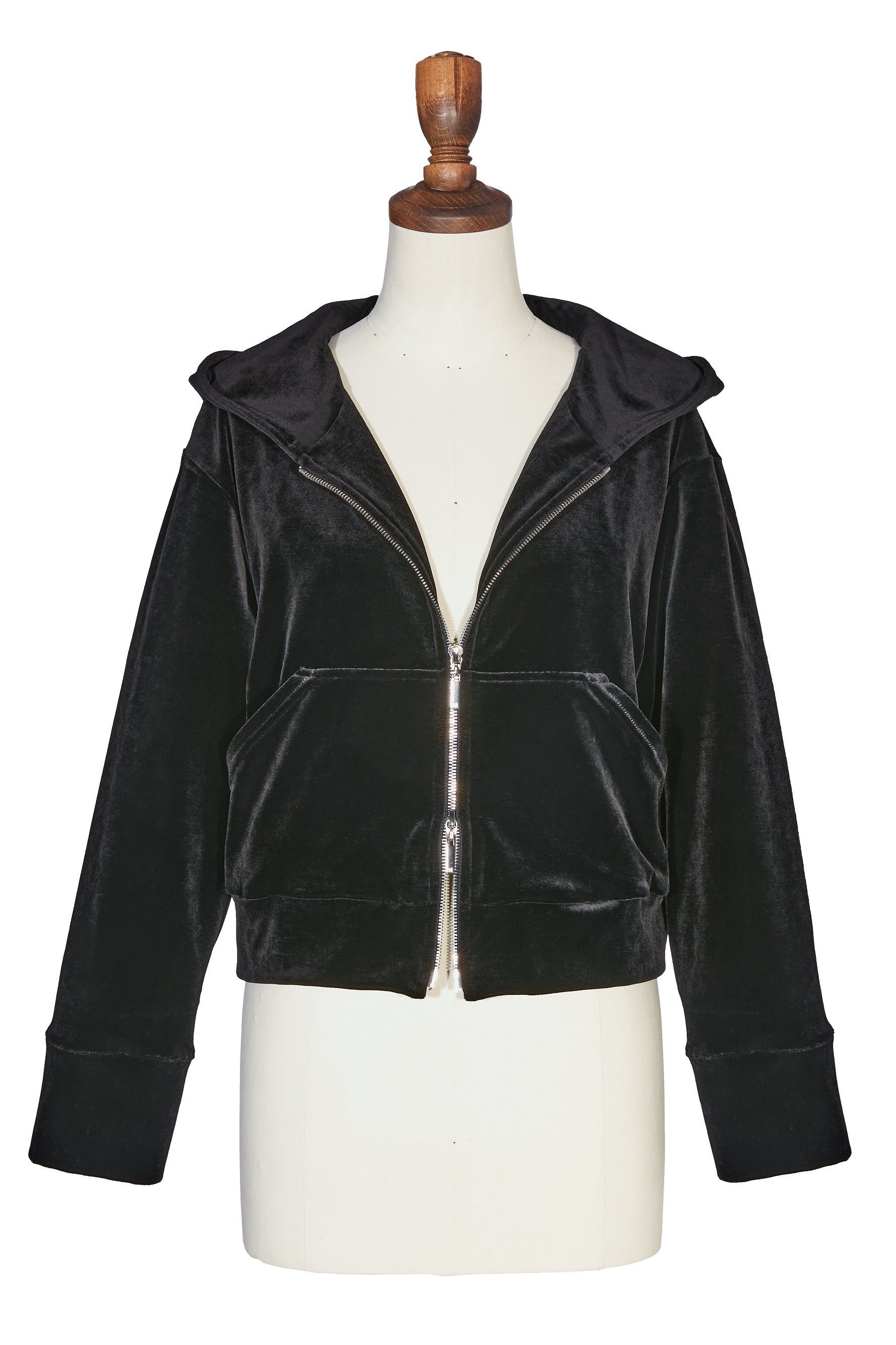 【デイジーリン/DAISY LIN】のDaisy Velour “LUXURY PARKA” インテリア・キッズ・メンズ・レディースファッション・服の通販 founy(ファニー) 　ファッション　Fashion　レディースファッション　Fashion for Women　トップス・カットソー　Cut & Sew Tops　シャツ・ブラウス・オフィスカジュアル　Elegant Blouses & Button-Ups　レディースパーカー・カジュアルフーディー　Casual Hoodies & Sweatshirts　ロングTシャツ・Tシャツ　Longline T-Shirts & Tees　スウェット・クルーネックトップス　Sweatshirts & Crewnecks / Relaxed Fit Sweat Tops　カットソー・ベーシックTシャツ　Cut-and-Sewn Tops / Stretch Tees & Basics　ベロアトップス　Velour Tops / Velvet-Look Items　おすすめ　Recommended / Our Picks　なめらか　Smooth, Silky Texture　ウォッシャブル　Machine Washable　エレガント 上品　Elegant　シルバー　Silver, Metallic Silver　ボトム　Bottoms, Lower Wear　ベルベットブラック|ID: prp329100004240658 ipo3291000000032892232