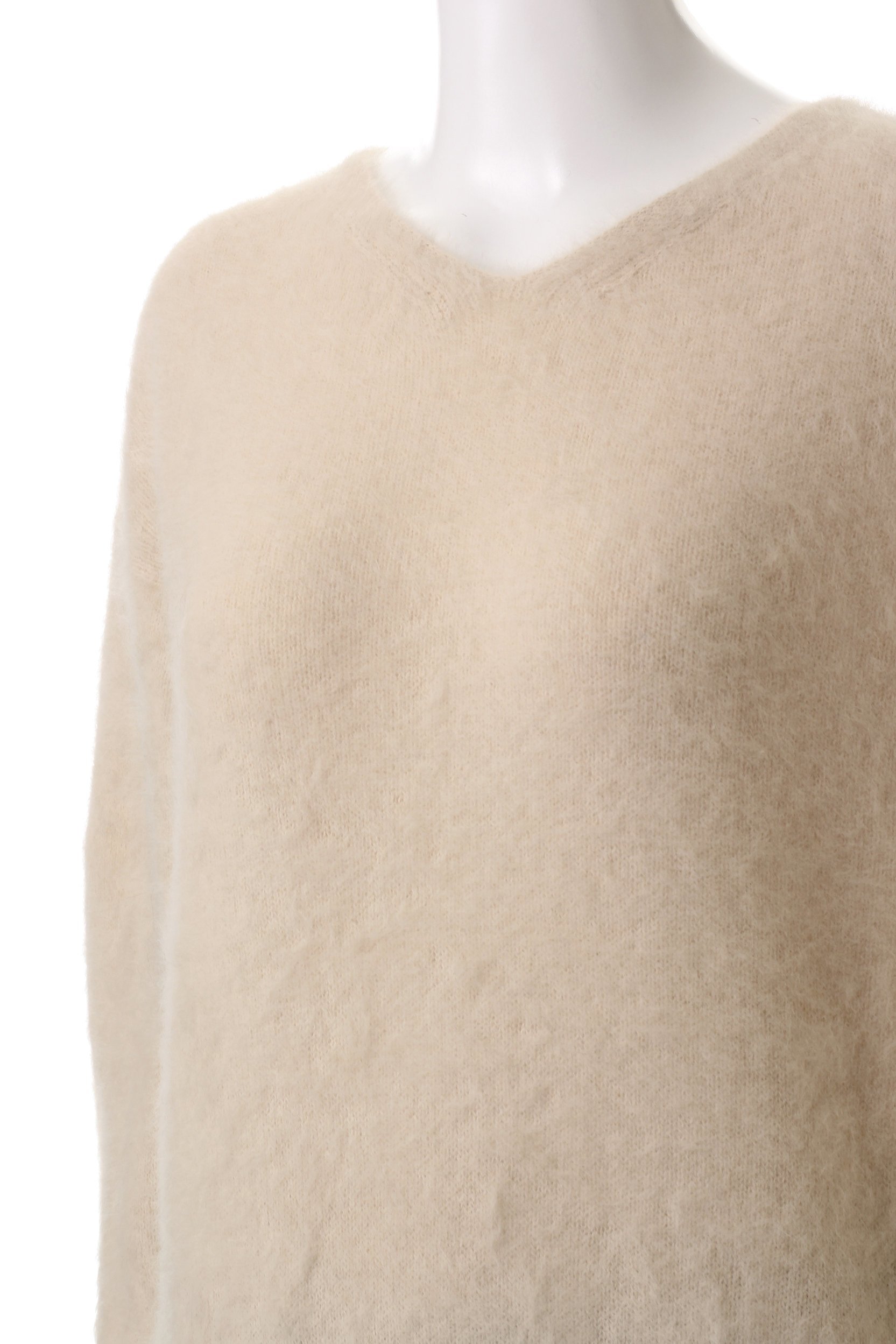 【デザイン ワークス/DESIGN WORKS】のファー加工Vネックプルオーバー 人気、トレンドファッション・服の通販 founy(ファニー) 　ファッション　Fashion　レディースファッション　Fashion for Women　トップス・カットソー　Cut & Sew Tops　ニット　Knit Tops & Sweaters　カジュアルプルオーバー・ニットトップス　Pullovers & Knit Tops / Casual Pullovers　Vネックトップス　V-Neck Tops / V-Cut Neckline Shirts　フォックス　Fox, Fox Fur　ベーシック　Basic, Essential　ワイド　Wide, Wide Fit　other-5|ID: prp329100004240667 ipo3291000000032966538