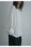 【エトレトウキョウ/ETRE TOKYO】のシングルカフスクルーネックトップス 人気、トレンドファッション・服の通販 founy(ファニー) ファッション Fashion レディースファッション WOMEN トップス・カットソー Tops/Tshirt シャツ/ブラウス Shirts/Blouses おすすめ Recommend なめらか Smooth シンプル Simple スリット Slit スリーブ Sleeve バランス Balance ルーズ Loose ロング Long 再入荷 Restock/Back In Stock/Re Arrival |ID:prp329100004242068