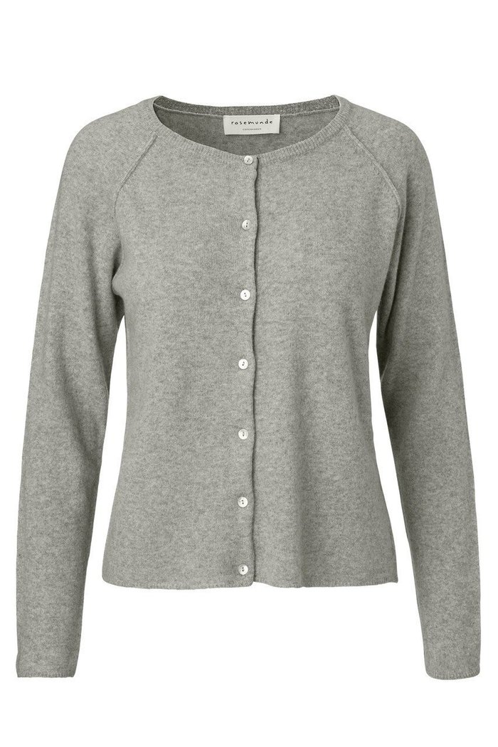 【ロサムンド/ROSEMUNDE】のウールカシミヤ シンプルカーディガン インテリア・キッズ・メンズ・レディースファッション・服の通販 founy(ファニー) https://founy.com/ ファッション Fashion レディースファッション Fashion for Women トップス・カットソー Cut & Sew Tops カーディガン・羽織り Layered Style Cardigans シャツ・ブラウス・オフィスカジュアル Elegant Blouses & Button-Ups ロングTシャツ・Tシャツ Longline T-Shirts & Tees カットソー・ベーシックTシャツ Cut-and-Sewn Tops / Stretch Tees & Basics アンサンブル Ensemble Set カーディガン Cardigan, Knitwear ショート Short, Short Length シンプル Simple, Minimal スリーブ Sleeve, Long Sleeve / Short Sleeve タンク Tank Top, Sleeveless Top フェミニン Feminine, Girly フロント Front, Front Design ラウンド Round, Round Neck |ID: prp329100004243291 ipo3291000000032890674