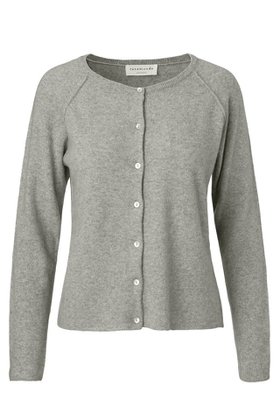 【ロサムンド/ROSEMUNDE】のウールカシミヤ シンプルカーディガン 人気、トレンドファッション・服の通販 founy(ファニー) ファッション Fashion レディースファッション Fashion for Women トップス・カットソー Cut & Sew Tops カーディガン・羽織り Layered Style Cardigans シャツ・ブラウス・オフィスカジュアル Elegant Blouses & Button-Ups ロングTシャツ・Tシャツ Longline T-Shirts & Tees カットソー・ベーシックTシャツ Cut-and-Sewn Tops / Stretch Tees & Basics アンサンブル Ensemble Set カーディガン Cardigan, Knitwear ショート Short, Short Length シンプル Simple, Minimal スリーブ Sleeve, Long Sleeve / Short Sleeve タンク Tank Top, Sleeveless Top フェミニン Feminine, Girly フロント Front, Front Design ラウンド Round, Round Neck |ID:prp329100004243291
