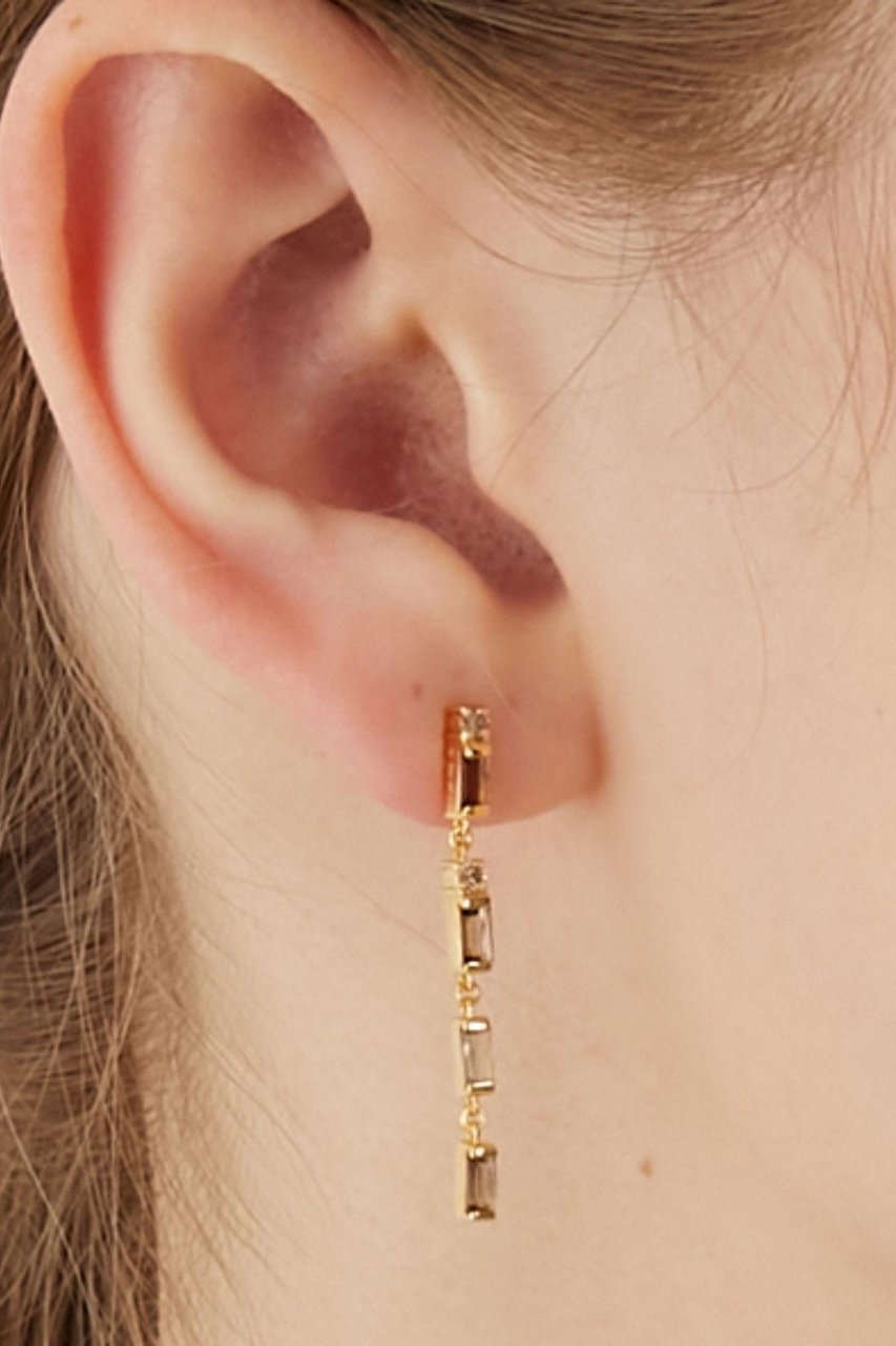 【アルティーダ ウード/ARTIDA OUD】のelafonisi バケット スモーキークォーツ ショート スタッド シングル ピアス(片耳用) 人気、トレンドファッション・服の通販 founy(ファニー) 　ファッション　Fashion　レディースファッション　Fashion for Women　ジュエリー　Jewelry　ファッションリング　Fashion Rings　イヤリング・フープ・ドロップタイプ　Hoop, Drop & Clip Earrings　アシンメトリー　Asymmetrical Style　イヤリング　Earrings　ショート　Short, Short Length　スタイリッシュ　Stylish, Fashionable　片耳　One-Ear, Single Earring　other-2|ID: prp329100004244216 ipo3291000000035787387