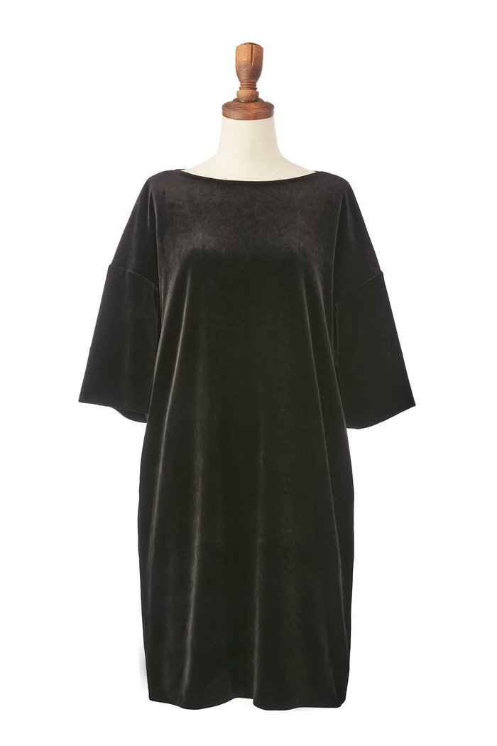 【デイジーリン/DAISY LIN】のVelour Dress “Sophisticated Lady” インテリア・キッズ・メンズ・レディースファッション・服の通販 founy(ファニー) https://founy.com/ ファッション Fashion レディースファッション Fashion for Women ワンピース Dresses フォーマル・パーティードレス・結婚式用ドレス Elegant & Casual Dresses チュニック Tunic Tops & Dresses アクセサリー Fashion Accessories ウォッシャブル Machine Washable エレガント 上品 Elegant ストレッチ Stretch, Stretchy Fabric スリーブ Sleeve, Long Sleeve / Short Sleeve チュニック Tunic, Long Top ドレス Dress, One-Piece ポケット Pocket, Pocket Detail リラックス Relax, Relaxed Fit 再入荷 Restock / Back in Stock おすすめ Recommended / Our Picks |ID: prp329100004246835 ipo3291000000032885519
