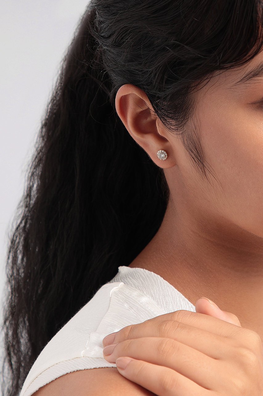 【プラス ヴァンドーム/Plus Vendome】のLAB K10 モアッサナイト ピアス 人気、トレンドファッション・服の通販 founy(ファニー) 　ファッション　Fashion　レディースファッション　Fashion for Women　ジュエリー　Jewelry　ファッションリング　Fashion Rings　イヤリング・フープ・ドロップタイプ　Hoop, Drop & Clip Earrings　イエロー　Yellow　イヤリング　Earrings　クラシカル　Classical, Vintage-Inspired　シリコン　Silicone, Silicone Material　ストーン　Stone, Gem-Like　センター　Center, Center Line　ダイヤモンド　Diamond, Brilliant Cut　バタフライ　Butterfly, Butterfly Motif　フランス　France, French　日本製　Made In Japan　other-5|ID: prp329100004246878 ipo3291000000035799841