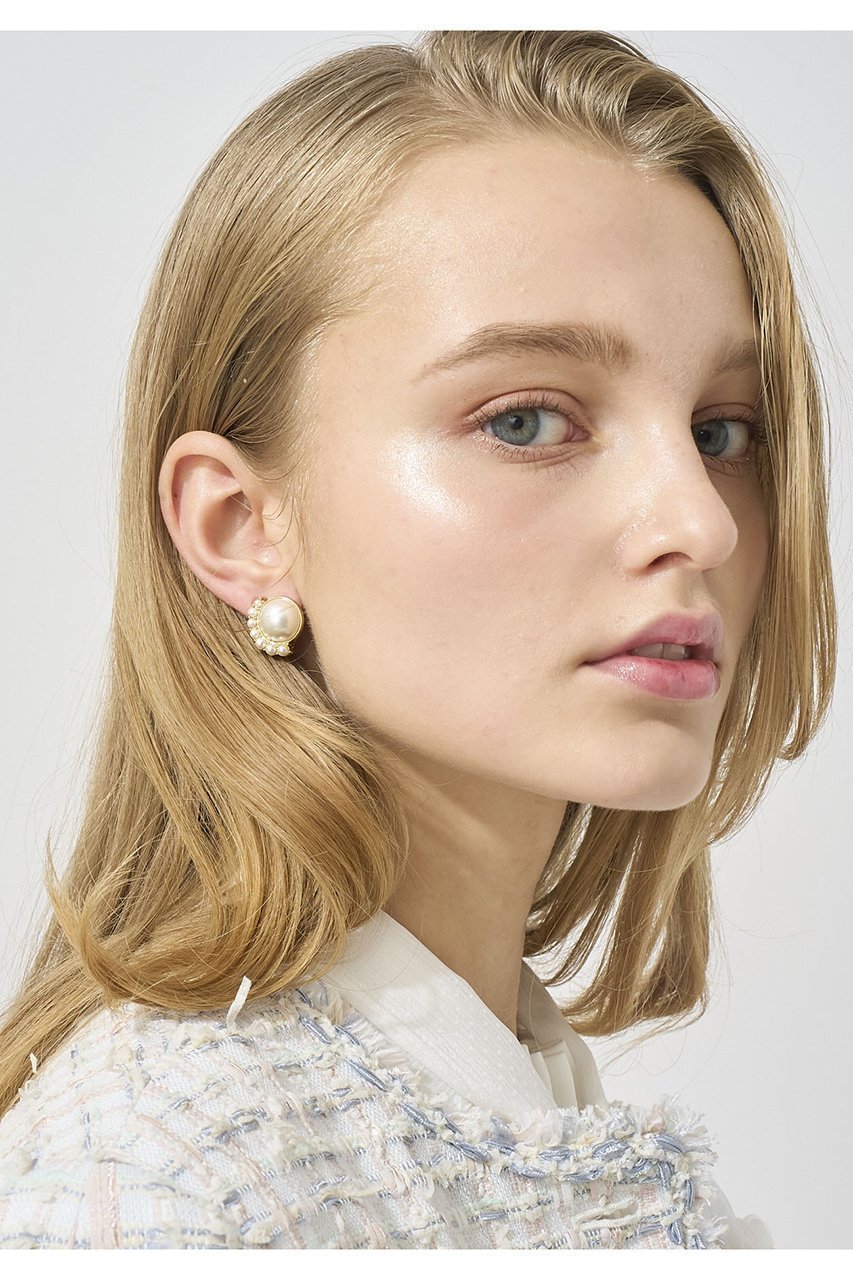 【アナイ/ANAYI】のスカラップパールイヤリング 人気、トレンドファッション・服の通販 founy(ファニー) 　ファッション　Fashion　レディースファッション　Fashion for Women　ジュエリー　Jewelry　ファッションリング　Fashion Rings　イヤリング・フープ・ドロップタイプ　Hoop, Drop & Clip Earrings　イヤリング　Earrings　コンパクト　Compact, Small Size　スカラップ　Scallop, Scalloped Edge　パール　Pearl, Pearl Accent　フォーマル　Formal, Dressy　エレガント 上品　Elegant　再入荷　Restock / Back in Stock　other-5|ID: prp329100004247948 ipo3291000000035051308