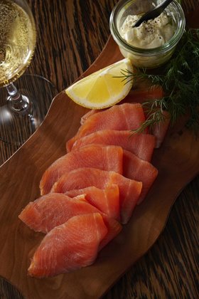 【アターブル! エピスリーフィン/A TABLE～EPICERIE FINE～ / GOODS】の北海道産ほたて貝柱スモーク&富士の介スモークサーモンセット 人気、トレンドファッション・服の通販 founy(ファニー) |ID:prp329100004250761