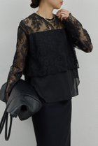 【ガリャルダガランテ/GALLARDAGALANTE】のレイヤードレースブラウス 人気、トレンドファッション・服の通販 founy(ファニー) ファッション Fashion レディースファッション Fashion for Women トップス・カットソー Cut & Sew Tops シャツ・ブラウス・オフィスカジュアル Elegant Blouses & Button-Ups スリーブ Sleeve, Long Sleeve / Short Sleeve フォーマル Formal, Dressy レース Lace, Lace Fabric ロング Long, Long-Length thumbnail ブラック|ID: prp329100004250774 ipo3291000000036692897