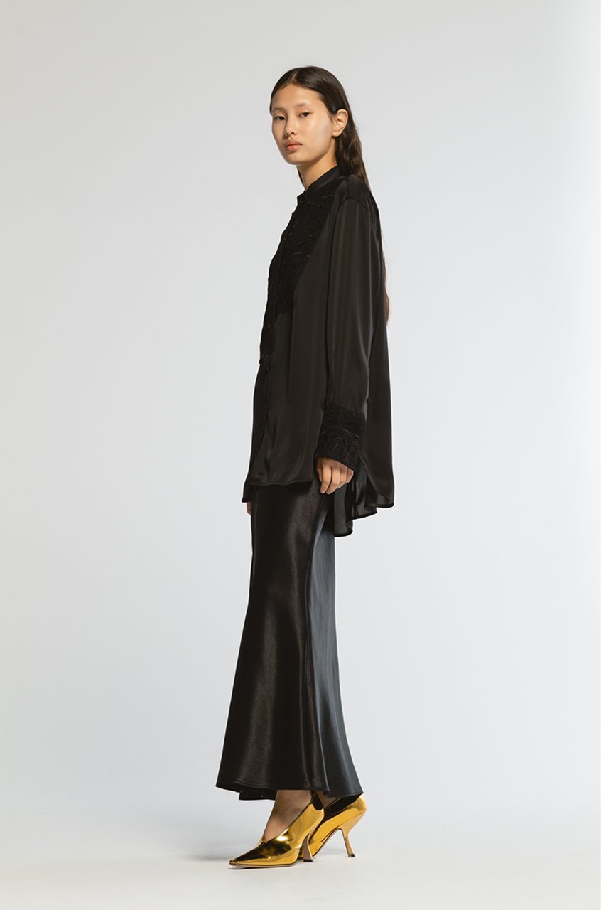 【チノ/CINOH】のBLACK FORMAL レースアシンメトリックブザムシャツ 人気、トレンドファッション・服の通販 founy(ファニー) 　ファッション　Fashion　レディースファッション　WOMEN　トップス・カットソー　Tops/Tshirt　シャツ/ブラウス　Shirts/Blouses　カフス　Cuffs　サテン　Satin　スリーブ　Sleeve　チュール　Tulle　マニッシュ　Mannish　レース　Race　ロング　Long　定番　Standard　other-7|ID: prp329100004252107 ipo3291000000031376867