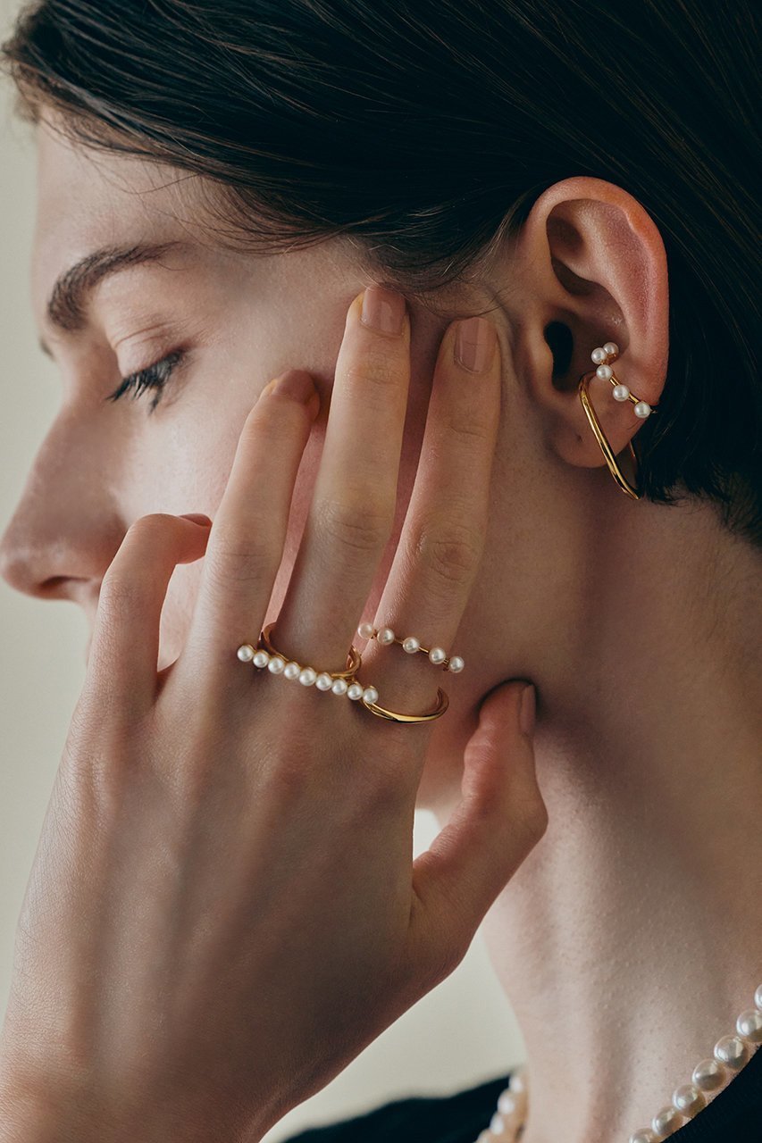 【プラス ヴァンドーム/Plus Vendome】のPEARL イヤーカフ(片耳用) 人気、トレンドファッション・服の通販 founy(ファニー) 　ファッション　Fashion　レディースファッション　Fashion for Women　ジュエリー　Jewelry　ファッションリング　Fashion Rings　イヤリング・フープ・ドロップタイプ　Hoop, Drop & Clip Earrings　イエロー　Yellow　イヤリング　Earrings　イヤーカフ　Ear Cuffs　コーティング　Coating, Coated Finish　パール　Pearl, Pearl Accent　片耳　One-Ear, Single Earring　other-2|ID: prp329100004254053 ipo3291000000031376634
