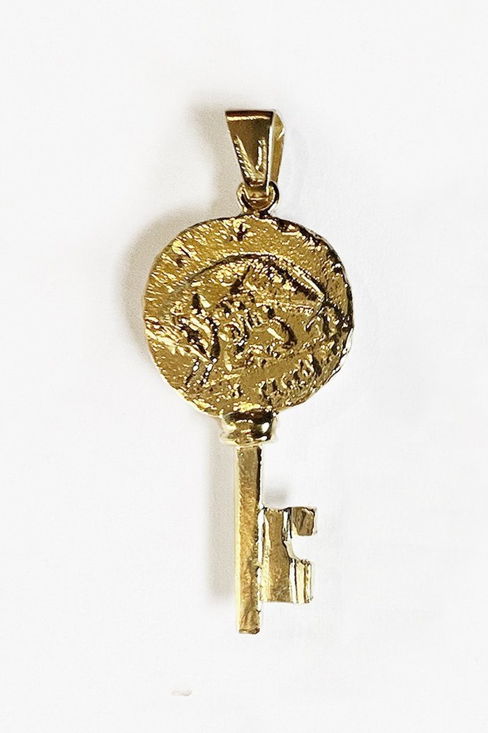 【ジジ/GIGI】の【受注生産】Roman coin key チャーム インテリア・キッズ・メンズ・レディースファッション・服の通販 founy(ファニー) https://founy.com/ ファッション Fashion レディースファッション WOMEN 2025年 2025 2025春夏・S/S Ss,Spring/Summer,2025 コイン Coin チャーム Charm ネックレス Necklace モチーフ Motif 夏 Summer 春 Spring S/S・春夏 Ss・Spring/Summer |ID: prp329100004255586 ipo3291000000029555812