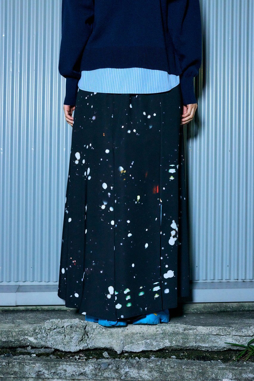 【エンフォルド/ENFOLD】のTOKYO SNOWINGランダムスリット SK/スカート 人気、トレンドファッション・服の通販 founy(ファニー) 　ファッション　Fashion　レディースファッション　Fashion for Women　スカート　Skirts　ロングスカート　Long Skirts / Maxi & Midi Skirts　クリスマス X'mas　Christmas / X'mas　スリット　Slit, Slit Detail　ツイル　Twist, Twisted Detail　プリント　Print, Printed Pattern　ランダム　Random, Irregular　リラックス　Relax, Relaxed Fit　ロング　Long, Long-Length　other-7|ID: prp329100004255605 ipo3291000000032826674