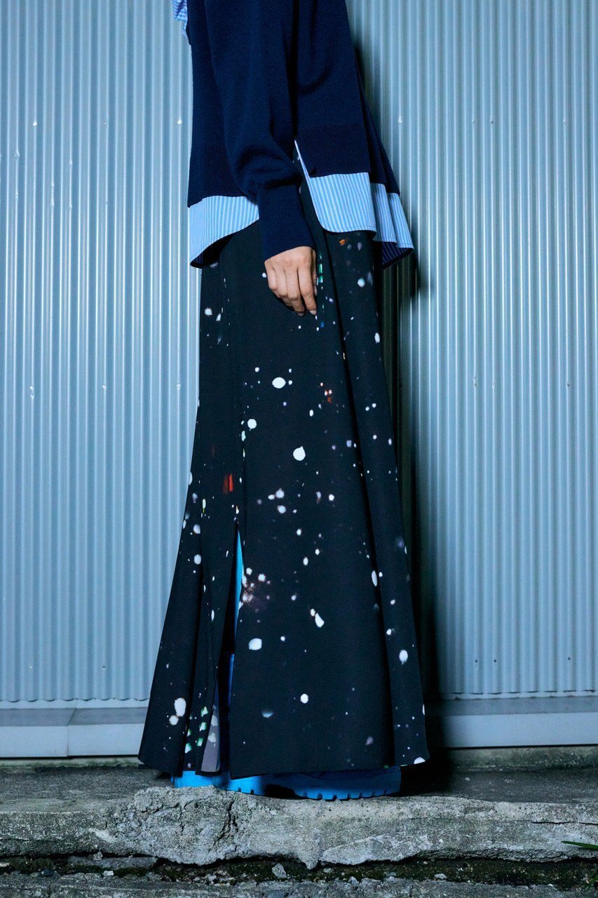 【エンフォルド/ENFOLD】のTOKYO SNOWINGランダムスリット SK/スカート 人気、トレンドファッション・服の通販 founy(ファニー) 　ファッション　Fashion　レディースファッション　Fashion for Women　スカート　Skirts　ロングスカート　Long Skirts / Maxi & Midi Skirts　クリスマス X'mas　Christmas / X'mas　スリット　Slit, Slit Detail　ツイル　Twist, Twisted Detail　プリント　Print, Printed Pattern　ランダム　Random, Irregular　リラックス　Relax, Relaxed Fit　ロング　Long, Long-Length　other-8|ID: prp329100004255605 ipo3291000000032826675