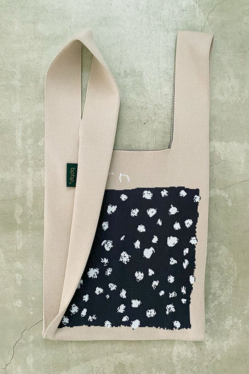 【ビーピービーピー/bpbp】の【UNISEX】【北村人】ニットマルシェバッグ 人気、トレンドファッション・服の通販 founy(ファニー) 　ファッション　Fashion　レディースファッション　Fashion for Women　トップス・カットソー　Cut & Sew Tops　ニット　Knit Tops & Sweaters　ユニセックス　Unisex, Genderless　イラスト　Illustration　ギフト プレゼント　Gift / Present　ダブル　Double, Double-Breasted　フェイス　Face, Facial Design　ランダム　Random, Irregular　other-5|ID: prp329100004257446 ipo3291000000035866024