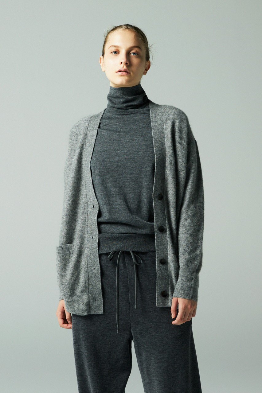 【オーヴィル/EAUVIRE】のカシミヤシルクVネックカーディガン 人気、トレンドファッション・服の通販 founy(ファニー) 　ファッション　Fashion　レディースファッション　Fashion for Women　トップス・カットソー　Cut & Sew Tops　ニット　Knit Tops & Sweaters　カーディガン・羽織り　Layered Style Cardigans　Vネックトップス　V-Neck Tops / V-Cut Neckline Shirts　イタリア　Italy　カーディガン　Cardigan, Knitwear　シルク　Silk, 100% Silk　再入荷　Restock / Back in Stock　other-8|ID: prp329100004257476 ipo3291000000034989592