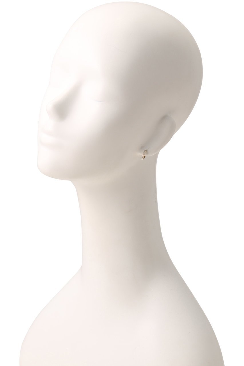 【デイジー ロンドン/DAISY LONDON】のPearl Mini Huggie ピアス ゴールド 人気、トレンドファッション・服の通販 founy(ファニー) 　ファッション　Fashion　レディースファッション　Fashion for Women　ジュエリー　Jewelry　ファッションリング　Fashion Rings　イヤリング・フープ・ドロップタイプ　Hoop, Drop & Clip Earrings　おすすめ　Recommended / Our Picks　イヤリング　Earrings　オケージョン　Occasion Wear　ギフト プレゼント　Gift / Present　パーティ　Party, Party Style　パール　Pearl, Pearl Accent　フェミニン　Feminine, Girly　リュクス　Luxury, Elegant, High-End, Chic　other-2|ID: prp329100004259118 ipo3291000000035909416