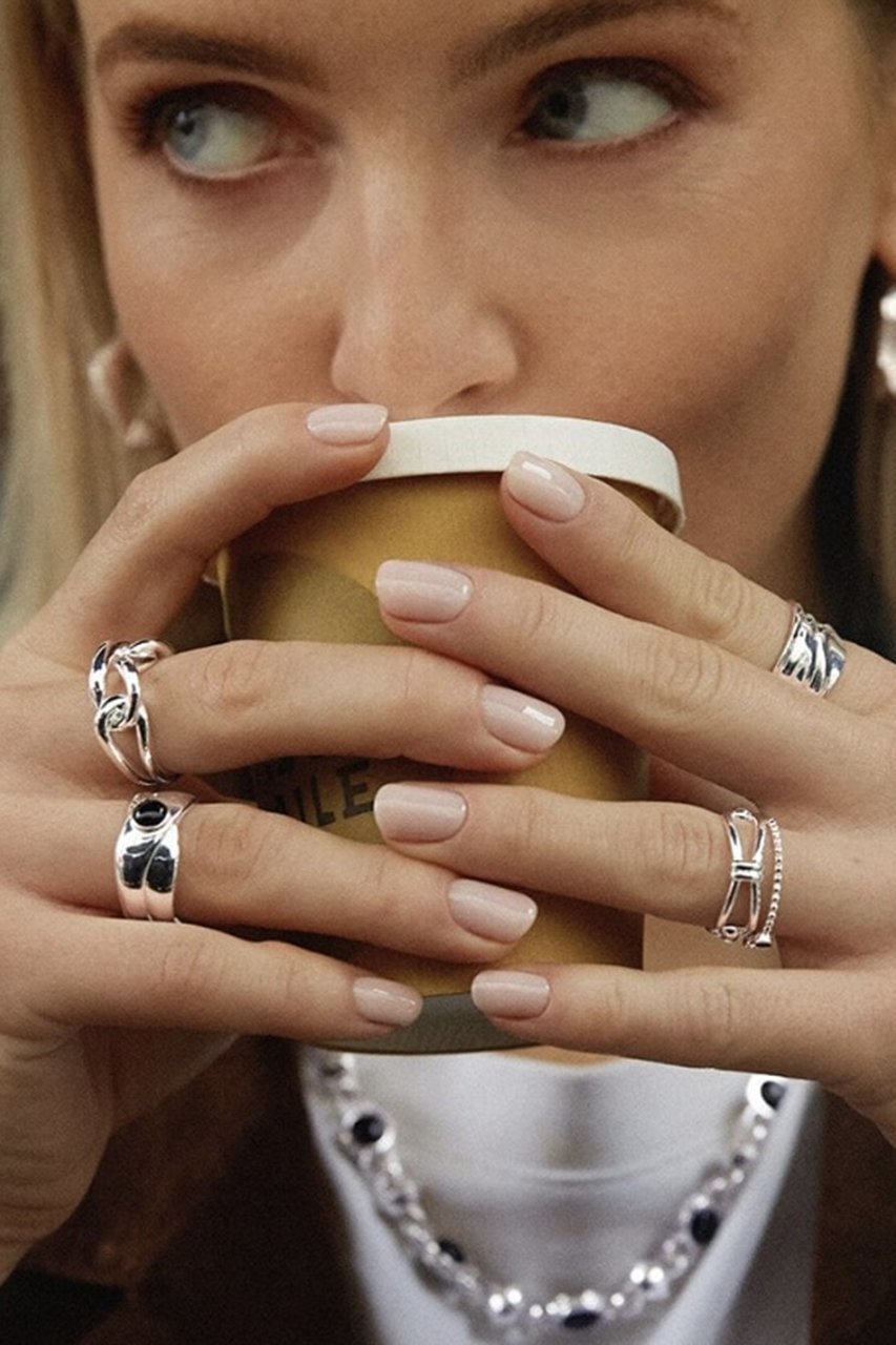 【デイジー ロンドン/DAISY LONDON】の【Polly Sayer】Black Onyx Chunky Band リング シルバー 人気、トレンドファッション・服の通販 founy(ファニー) 　ファッション　Fashion　レディースファッション　Fashion for Women　ジュエリー　Jewelry　シルバー　Silver, Metallic Silver　ジュエリー　Jewelry, Accessories　スタイリッシュ　Stylish, Fashionable　ストーン　Stone, Gem-Like　フェミニン　Feminine, Girly　other-7|ID: prp329100004259127 ipo3291000000035659644