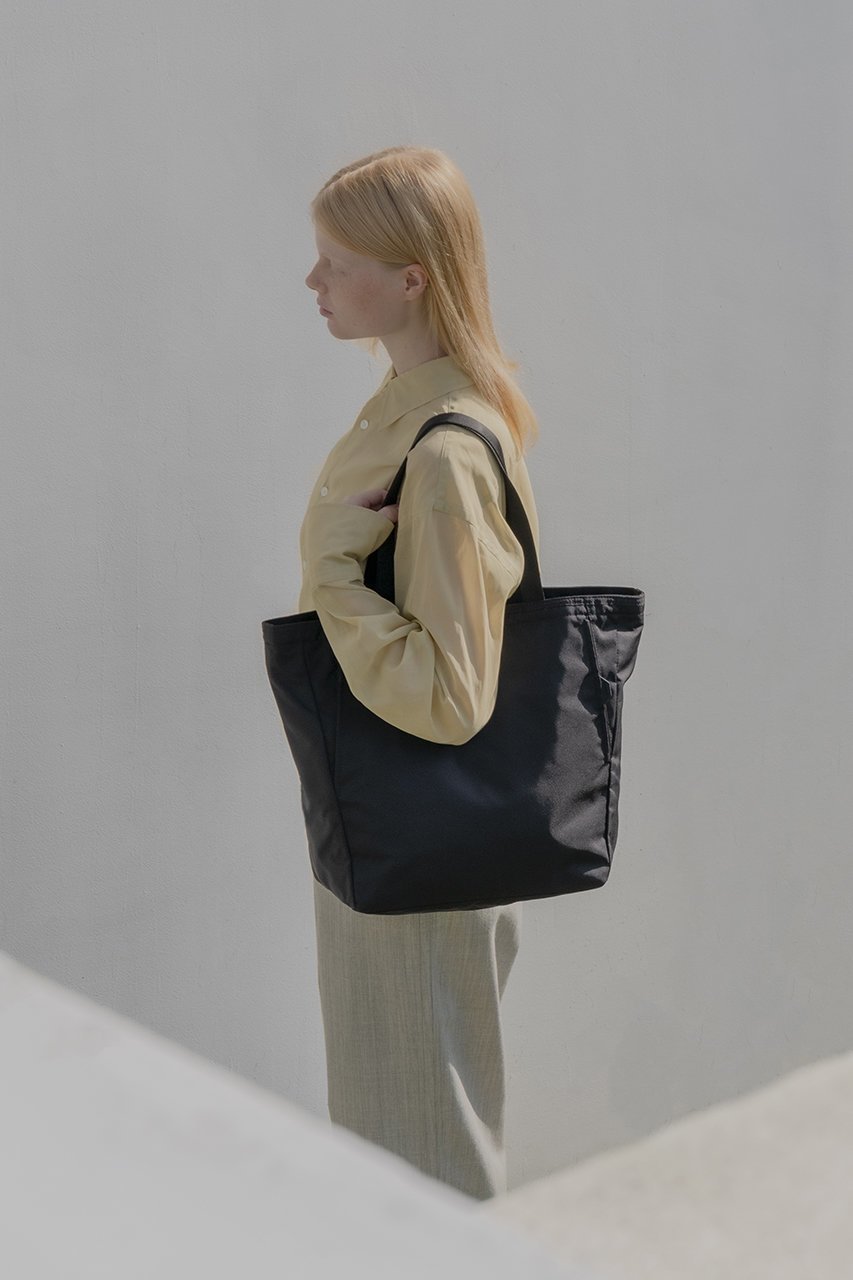【モノリス/MONOLITH】のTOTE STANDARD HEXA M 人気、トレンドファッション・服の通販 founy(ファニー) ファッション Fashion レディースファッション Fashion for Women バッグ Bags ユニセックス Unisex, Genderless スクエア Square, Square Shape ビジネス 仕事 通勤 Business / Work / Commuting フロント Front, Front Design ポケット Pocket, Pocket Detail マグネット Magnet, Magnetic Closure ラップ Wrap, Wrap Design 再入荷 Restock / Back in Stock 軽量 Lightweight, Ultra Light other-2|ID: prp329100004277879 ipo3291000000036119064