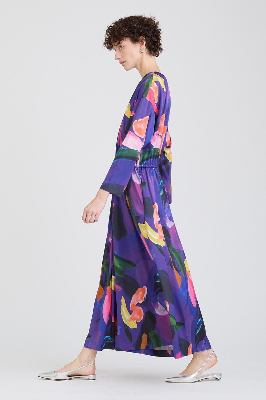 【ハウス オブ ロータス/HOUSE OF LOTUS】のアートフラワープリントワンピース 人気、トレンドファッション・服の通販 founy(ファニー) 　ファッション　Fashion　レディースファッション　Fashion for Women　ワンピース　Dresses　チュニック　Tunic Tops & Dresses　おすすめ　Recommended / Our Picks　ギャザー　Gathered, Ruffled　グラデーション　Gradient, Ombre　ストレート　Straight, Straight Cut　チュニック　Tunic, Long Top　ドレープ　Drape, Draping Fabric　フィット　Fit, Slim Fit　フレア　Flare, Flared　ブラウジング　Blouson Silhouette, Cinched Waist　プリント　Print, Printed Pattern　モチーフ　Motif, Design Theme　ロング　Long, Long-Length　年末年始　Year-end and New Year Holidays　other-7|ID: prp329100004286066 ipo3291000000032883015