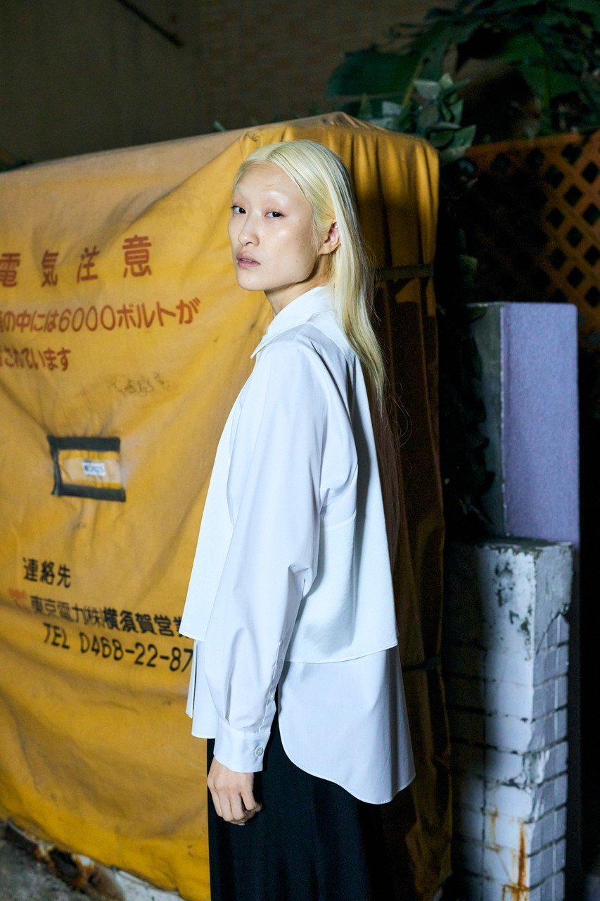 【エンフォルド/ENFOLD】のC/PEブロード レイヤーライク SH/シャツ 人気、トレンドファッション・服の通販 founy(ファニー) 　ファッション　Fashion　レディースファッション　Fashion for Women　トップス・カットソー　Cut & Sew Tops　シャツ・ブラウス・オフィスカジュアル　Elegant Blouses & Button-Ups　おすすめ　Recommended / Our Picks　サテン　Satin, Glossy Fabric　シンプル　Simple, Minimal　ジャケット　Jacket, Outerwear　スタンダード　Standard, Basic　スリーブ　Sleeve, Long Sleeve / Short Sleeve　タンク　Tank Top, Sleeveless Top　バルーン　Balloon, Balloon Silhouette　ブロード　Broadcloth, Fine Cotton　ロング　Long, Long-Length　other-6|ID: prp329100004290069 ipo3291000000035823075