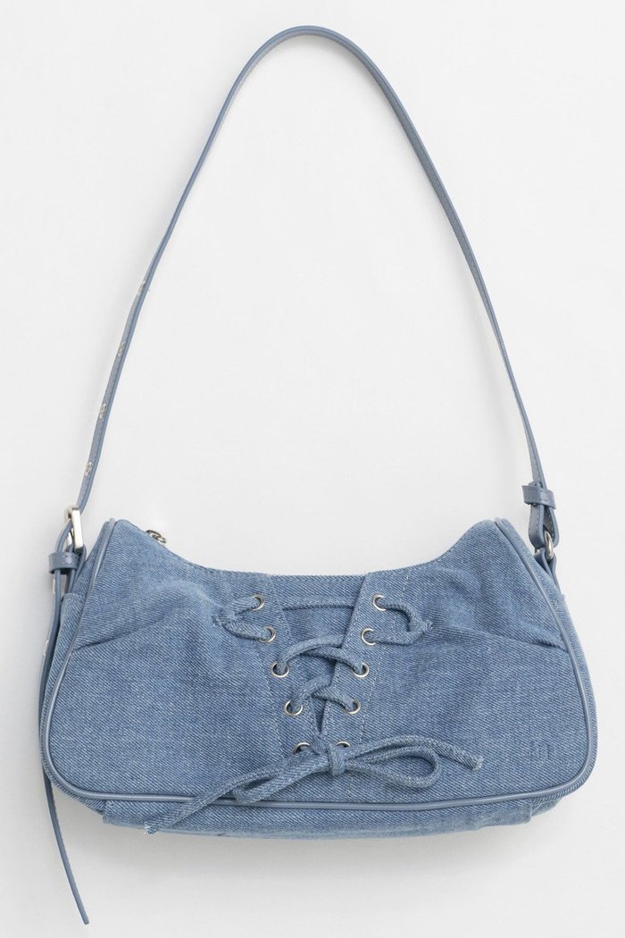 【メゾンスペシャル/MAISON SPECIAL】のLace Up Denim Saddle Bag/レースアップデニムサドルバッグ インテリア・キッズ・メンズ・レディースファッション・服の通販 founy(ファニー) https://founy.com/ ファッション Fashion レディースファッション WOMEN バッグ Bag 2025年 2025 A/W・秋冬 Aw・Autumn/Winter・Fw・Fall-Winter S/S・春夏 Ss・Spring/Summer サテン Satin ショルダー Shoulder デニム Denim トレンド Trend ハンドバッグ Handbag バランス Balance 夏 Summer 春 Spring |ID: prp329100004290129 ipo3291000000029771101