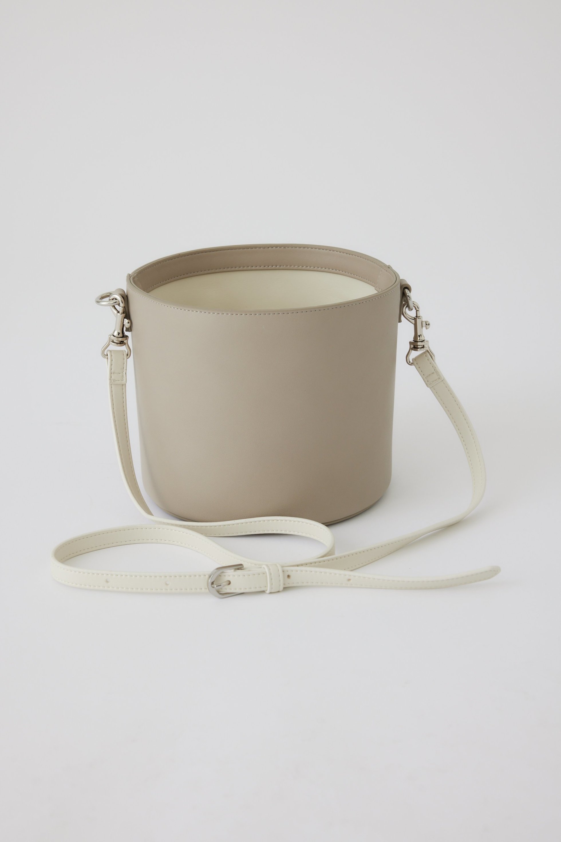 【リムアーク/RIM.ARK】のCombination bucket bag/バッグ 人気、トレンドファッション・服の通販 founy(ファニー) 　ファッション　Fashion　レディースファッション　WOMEN　バッグ　Bag　コンパクト　Compact　スタンダード　Standard　ハンドバッグ　Handbag　春　Spring　other-2|ID: prp329100004293846 ipo3291000000031370046