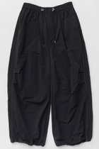 【メゾンスペシャル/MAISON SPECIAL】のColor Piping Parachute Pants/カラーパイピングパラシュートパンツ BLK(ブラック)|ID:prp329100004305577