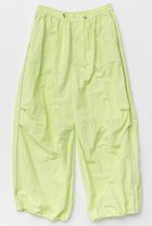 【メゾンスペシャル/MAISON SPECIAL】のColor Piping Parachute Pants/カラーパイピングパラシュートパンツ GRN(グリーン)|ID:prp329100004305577