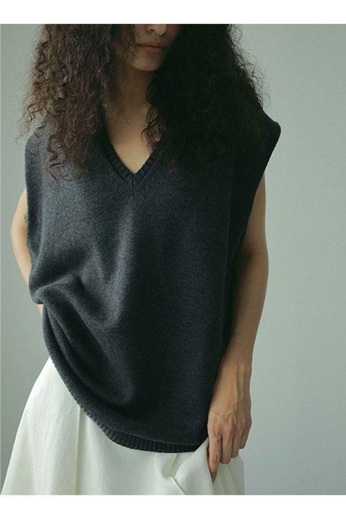 【エトレトウキョウ/ETRE TOKYO】のコットンカシミヤニットベスト インテリア・キッズ・メンズ・レディースファッション・服の通販 founy(ファニー) https://founy.com/ ファッション Fashion レディースファッション WOMEN トップス・カットソー Tops/Tshirt ニット Knit Tops ベスト/ジレ Gilets/Vests プルオーバー Pullover おすすめ Recommend なめらか Smooth カシミヤ Cashmere ベスト Vest 今季 This Season NEW・新作・新着・新入荷 New Arrivals |ID: prp329100004306723 ipo3291000000031142513