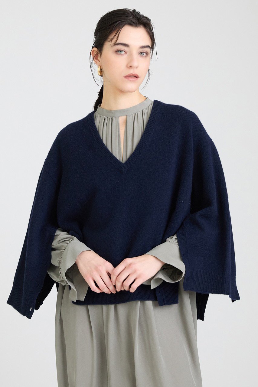 【ハウス オブ ロータス/HOUSE OF LOTUS】のウールVネックプルオーバー 人気、トレンドファッション・服の通販 founy(ファニー) 　ファッション　Fashion　レディースファッション　Fashion for Women　トップス・カットソー　Cut & Sew Tops　ニット　Knit Tops & Sweaters　カジュアルプルオーバー・ニットトップス　Pullovers & Knit Tops / Casual Pullovers　Vネックトップス　V-Neck Tops / V-Cut Neckline Shirts　スリット　Slit, Slit Detail　フェミニン　Feminine, Girly　ポンチョ　Poncho, Cape Style　other-7|ID: prp329100004306738 ipo3291000000032959743