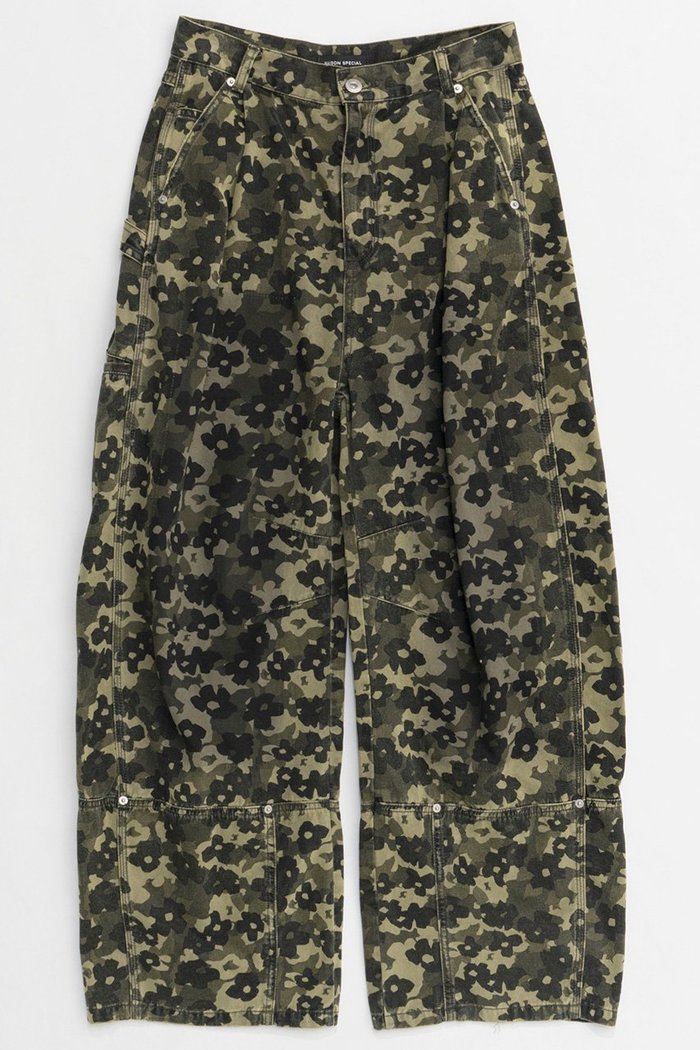 【メゾンスペシャル/MAISON SPECIAL】のFlower Camouflage Curve Pants/フラワーカモフラージュカーブパンツ インテリア・キッズ・メンズ・レディースファッション・服の通販 founy(ファニー) https://founy.com/ ファッション Fashion レディースファッション WOMEN パンツ Pants カモフラージュ Camouflage ガーリー Girly フラワー Flower モチーフ Motif 無地 Plain Color ループ Loop レース Race おすすめ Recommend NEW・新作・新着・新入荷 New Arrivals |ID: prp329100004308120 ipo3291000000029873847