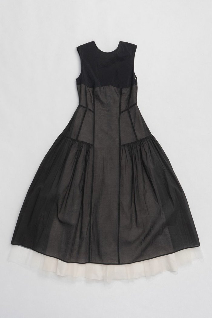 【プランク プロジェクト/PRANK PROJECT】のチュールレイヤードパネルドレス / Tulle layered panel dress インテリア・キッズ・メンズ・レディースファッション・服の通販 founy(ファニー) https://founy.com/ ファッション Fashion レディースファッション Fashion for Women ワンピース Dresses フォーマル・パーティードレス・結婚式用ドレス Elegant & Casual Dresses チュニック Tunic Tops & Dresses インナー Innerwear カッティング Cutting Detail シアー Sheer, See-Through シャーリング Shirring, Ruched ストレッチ Stretch, Stretchy Fabric スニーカー Sneakers, Trainers チュニック Tunic, Long Top チュール Tulip, Tulip Motif バランス Balance, Style Balance フラワー Flower, Floral フロント Front, Front Design モチーフ Motif, Design Theme リネン Linen, Linen Fabric レース Lace, Lace Fabric ロング Long, Long-Length エレガント 上品 Elegant 長袖 Long Sleeve, Full Sleeve |ID: prp329100004308249 ipo3291000000035737531