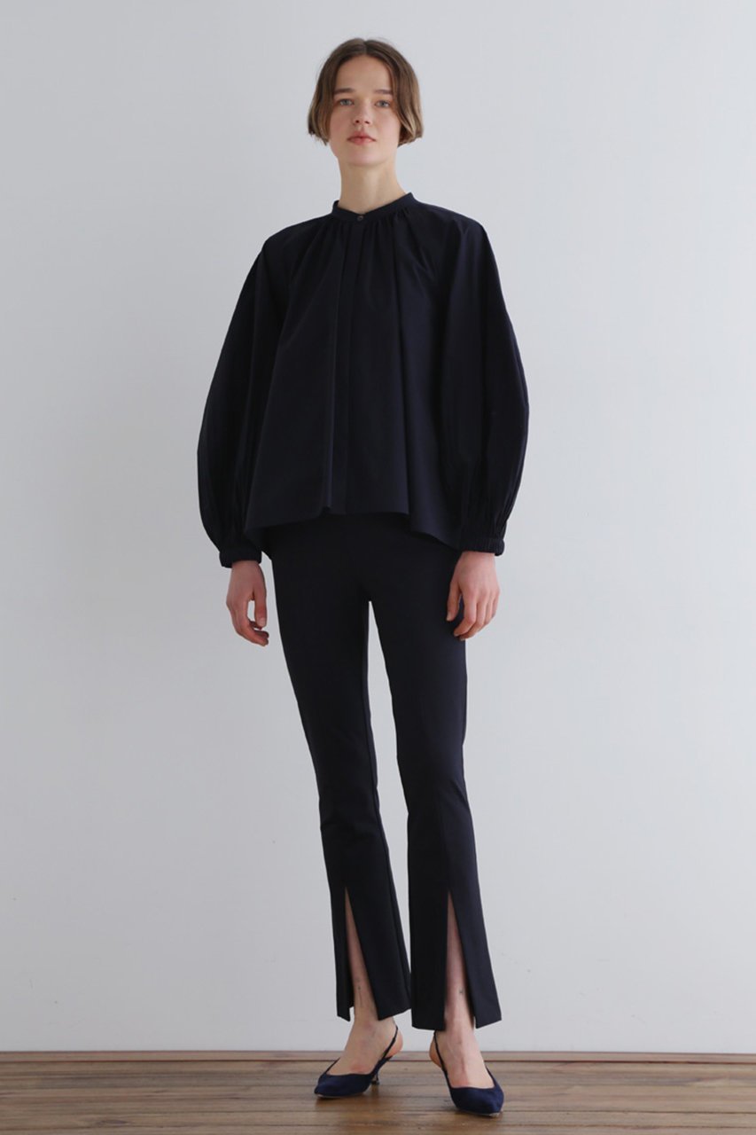 【ル フィル/LE PHIL】のSOLOTEXブロードノーカラーシャツ 人気、トレンドファッション・服の通販 founy(ファニー) 　ファッション　Fashion　レディースファッション　Fashion for Women　トップス・カットソー　Cut & Sew Tops　シャツ・ブラウス・オフィスカジュアル　Elegant Blouses & Button-Ups　ギャザー　Gathered, Ruffled　シンプル　Simple, Minimal　スリーブ　Sleeve, Long Sleeve / Short Sleeve　ブロード　Broadcloth, Fine Cotton　プリーツ　Pleats, Pleated　ロング　Long, Long-Length　エレガント 上品　Elegant　other-2|ID: prp329100004308251 ipo3291000000033725285