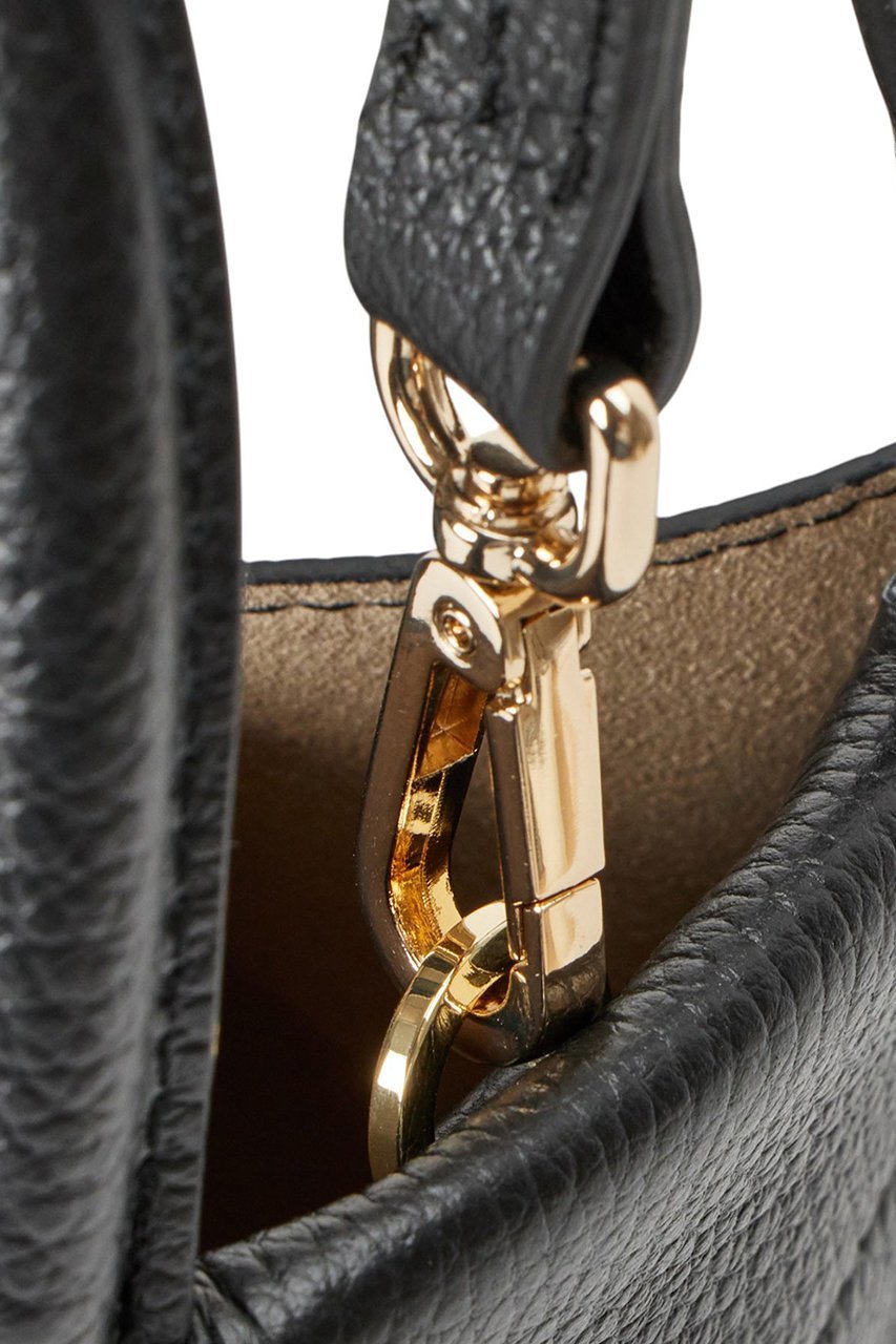 【アナイ/ANAYI】のシュリンクレザーバケットバッグ 人気、トレンドファッション・服の通販 founy(ファニー) ファッション Fashion レディースファッション Fashion for Women バッグ Bags ベーシック Basic, Essential マグネット Magnet, Magnetic Closure 今季 This Season, Current Season 再入荷 Restock / Back in Stock other-5|ID: prp329100004308258 ipo3291000000035053475