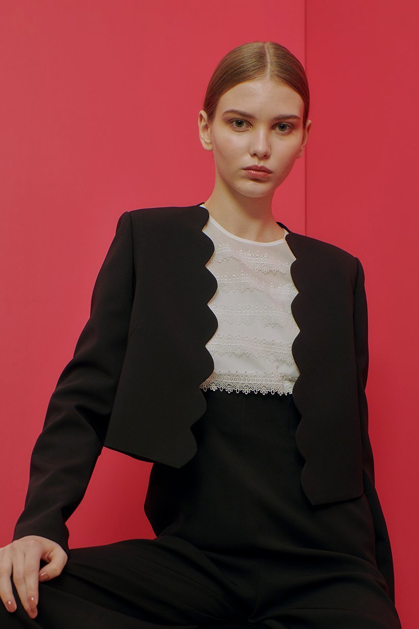 【アルアバイル/allureville】の【LOULOU WILLOUGHBY】ダブルクロススカラップジャケット 人気、トレンドファッション・服の通販 founy(ファニー) 　ファッション　Fashion　レディースファッション　WOMEN　アウター　Coat Outerwear　ジャケット　Jackets　おすすめ　Recommend　カッティング　Cutting　コンパクト　Compact　ショート　Short　ジャケット　Jacket　スカラップ　Scalloped　セットアップ　Set Up　ダブル　Double　フェミニン　Feminine　other-3|ID: prp329100004309751 ipo3291000000031367068