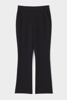 【ル フィル/LE PHIL】の《LE PHIL SPORTS》ストレッチサーモポンチパンツ 人気、トレンドファッション・服の通販 founy(ファニー) ファッション Fashion レディースファッション Fashion for Women パンツ Pants & Trousers スポーツウェア Functional & Stylish Sportswear スポーツ パンツ Workout Pants / Training Shorts / Joggers クロップド Cropped, Short Length フレア Flare, Flared ポケット Pocket, Pocket Detail エレガント 上品 Elegant 再入荷 Restock / Back in Stock |ID:prp329100004309777