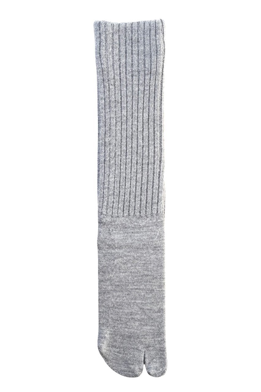 【ダブルアンドエフダブル/w&fw】のウール×シルクTABIリブソックス 人気、トレンドファッション・服の通販 founy(ファニー) 　ファッション　Fashion　レディースファッション　Fashion for Women　ソックス&靴下　Socks & Hosiery　レッグウェア・ストッキング　Legwear & Hosiery　くるぶし　Ankle-Length　シルク　Silk, 100% Silk　ソックス　Socks, Hosiery　タンブラー　Tumbler, Travel Mug　フィット　Fit, Slim Fit　ホールガーメント　WholeGarment, Seamless Knit　リラックス　Relax, Relaxed Fit　定番　Standard, Basic Item　 other-1|ID: prp329100004311587 ipo3291000000032816691