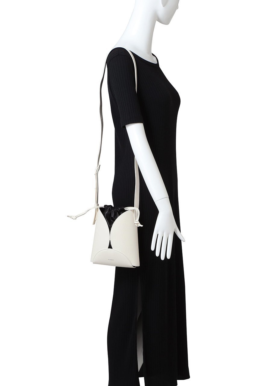 【ジル サンダー/JIL SANDER】のCURVE CROSSBODY バッグ 人気、トレンドファッション・服の通販 founy(ファニー) 　ファッション　Fashion　レディースファッション　Fashion for Women　バッグ　Bags　なめらか　Smooth, Silky Texture　ラグジュアリー　Luxury, Elegant　ラップ　Wrap, Wrap Design　エレガント 上品　Elegant　巾着　Drawstring Bag, Kinchaku　other-2|ID: prp329100004311598 ipo3291000000036957466