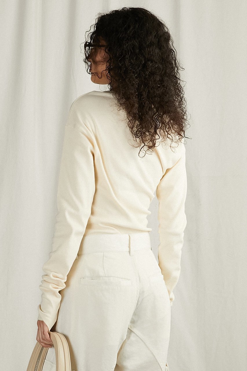 【プランク プロジェクト/PRANK PROJECT】のツイステッドトップ / Twisted Top 人気、トレンドファッション・服の通販 founy(ファニー) ファッション Fashion レディースファッション Fashion for Women トップス・カットソー Cut & Sew Tops シャツ・ブラウス・オフィスカジュアル Elegant Blouses & Button-Ups ロングTシャツ・Tシャツ Longline T-Shirts & Tees カットソー・ベーシックTシャツ Cut-and-Sewn Tops / Stretch Tees & Basics おすすめ Recommended / Our Picks カットソー Cut and Sewn Top シンプル Simple, Minimal スリーブ Sleeve, Long Sleeve / Short Sleeve セットアップ Set-Up, Coordinated Outfit ドレープ Drape, Draping Fabric ボトム Bottoms, Lower Wear ロング Long, Long-Length エレガント 上品 Elegant 今季 This Season, Current Season other-7|ID: prp329100004311606 ipo3291000000034420991