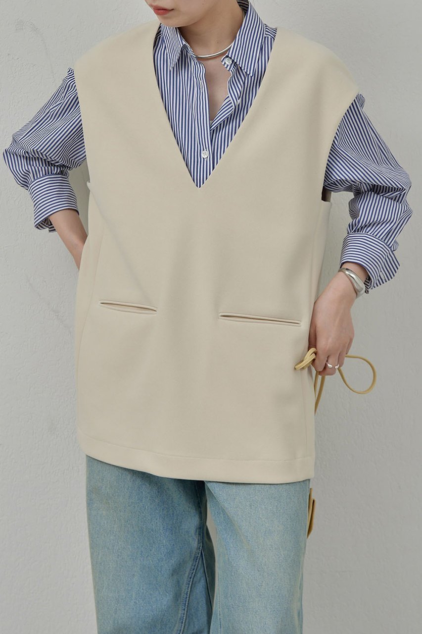 【ガリャルダガランテ/GALLARDAGALANTE】のカットジョーゼットVベスト 人気、トレンドファッション・服の通販 founy(ファニー) 　ファッション　Fashion　レディースファッション　Fashion for Women　アウター　Coat / Outerwear Collection　レディースジャケット・軽アウター　Jackets　おすすめ　Recommended / Our Picks　オケージョン　Occasion Wear　カットソー　Cut and Sewn Top　ジャケット　Jacket, Outerwear　ジョーゼット　Georgette, Semi-Sheer Fabric　セットアップ　Set-Up, Coordinated Outfit　デニム　Denim, Jeans Material　ベスト　Vest, Waistcoat　ビジネス 仕事 通勤　Business / Work / Commuting　other-2|ID: prp329100004311640 ipo3291000000032916713