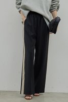 【ガリャルダガランテ/GALLARDAGALANTE】の梳毛ラインパンツ 人気、トレンドファッション・服の通販 founy(ファニー) ファッション Fashion レディースファッション Fashion for Women パンツ Pants & Trousers スウェット / スエット Sweatshirt, Sweatwear マニッシュ Mannish, Boyish |ID:prp329100004313011