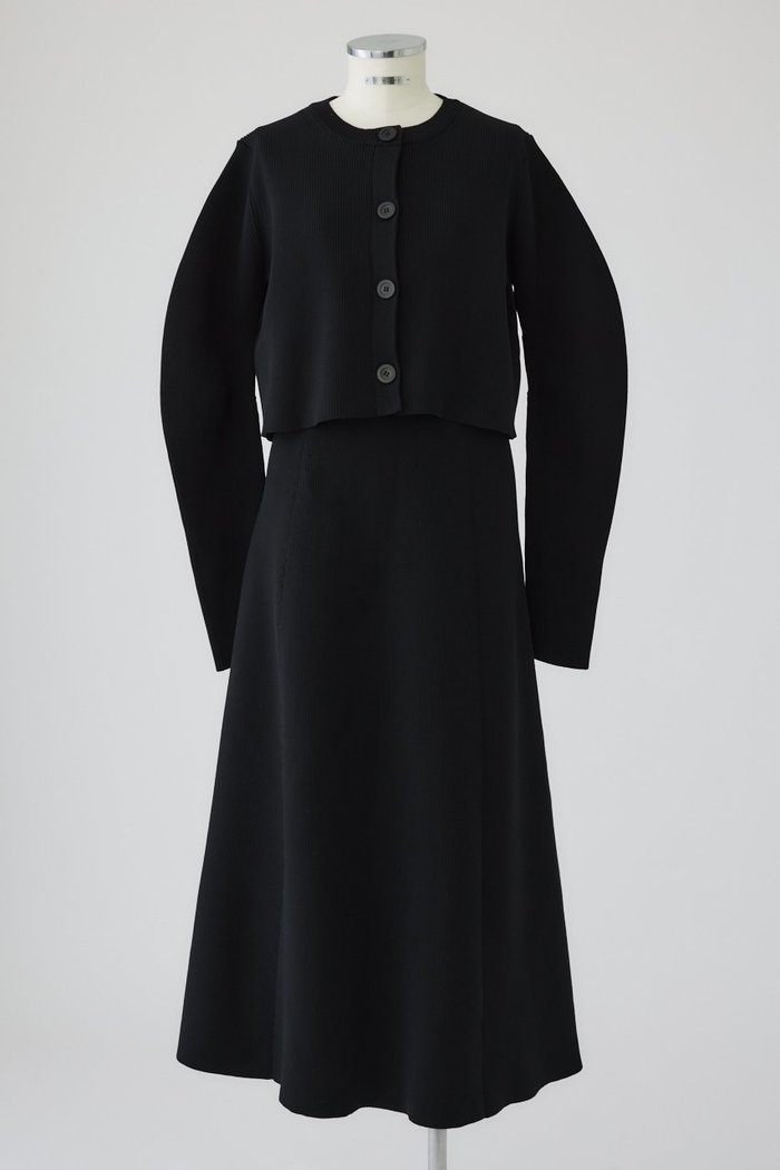 【リムアーク/RIM.ARK】のSporty chic knit set up/セットアップ インテリア・キッズ・メンズ・レディースファッション・服の通販 founy(ファニー) https://founy.com/ ファッション Fashion レディースファッション Fashion for Women トップス・カットソー Cut & Sew Tops ニット Knit Tops & Sweaters カジュアルプルオーバー・ニットトップス Pullovers & Knit Tops / Casual Pullovers カーディガン Cardigan, Knitwear クラシカル Classical, Vintage-Inspired セットアップ Set-Up, Coordinated Outfit フォルム Silhouette, Form マキシ Maxi, Full Length 旅行 Travel |ID: prp329100004320282 ipo3291000000036640851