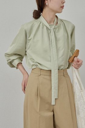 【ガリャルダガランテ/GALLARDAGALANTE】の2WAYボウタイブラウス 人気、トレンドファッション・服の通販 founy(ファニー) ファッション Fashion レディースファッション WOMEN トップス・カットソー Tops/Tshirt シャツ/ブラウス Shirts/Blouses 2025年 2025 A/W・秋冬 Aw・Autumn/Winter・Fw・Fall-Winter S/S・春夏 Ss・Spring/Summer おすすめ Recommend とろみ Thickness シンプル Simple スタンド Stand スリーブ Sleeve リボン Ribbon ロング Long エレガント 上品 Elegant 夏 Summer 春 Spring |ID:prp329100004320346