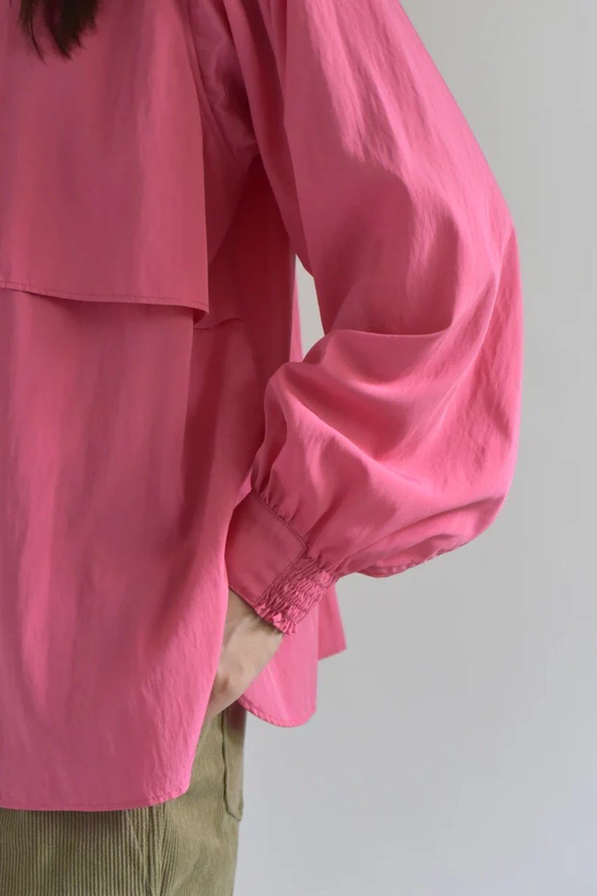 【レリル/lelill】の2WAY フラップBL 人気、トレンドファッション・服の通販 founy(ファニー) 　ファッション　Fashion　レディースファッション　Fashion for Women　トップス・カットソー　Cut & Sew Tops　シャツ・ブラウス・オフィスカジュアル　Elegant Blouses & Button-Ups　ギャザー　Gathered, Ruffled　シンプル　Simple, Minimal　スリーブ　Sleeve, Long Sleeve / Short Sleeve　タフタ　Taffeta, Structured Fabric　フラップ　Flap, Flap Pocket　フロント　Front, Front Design　ロング　Long, Long-Length　ヴィンテージ　Vintage Style　other-7|ID: prp329100004321911 ipo3291000000032915475