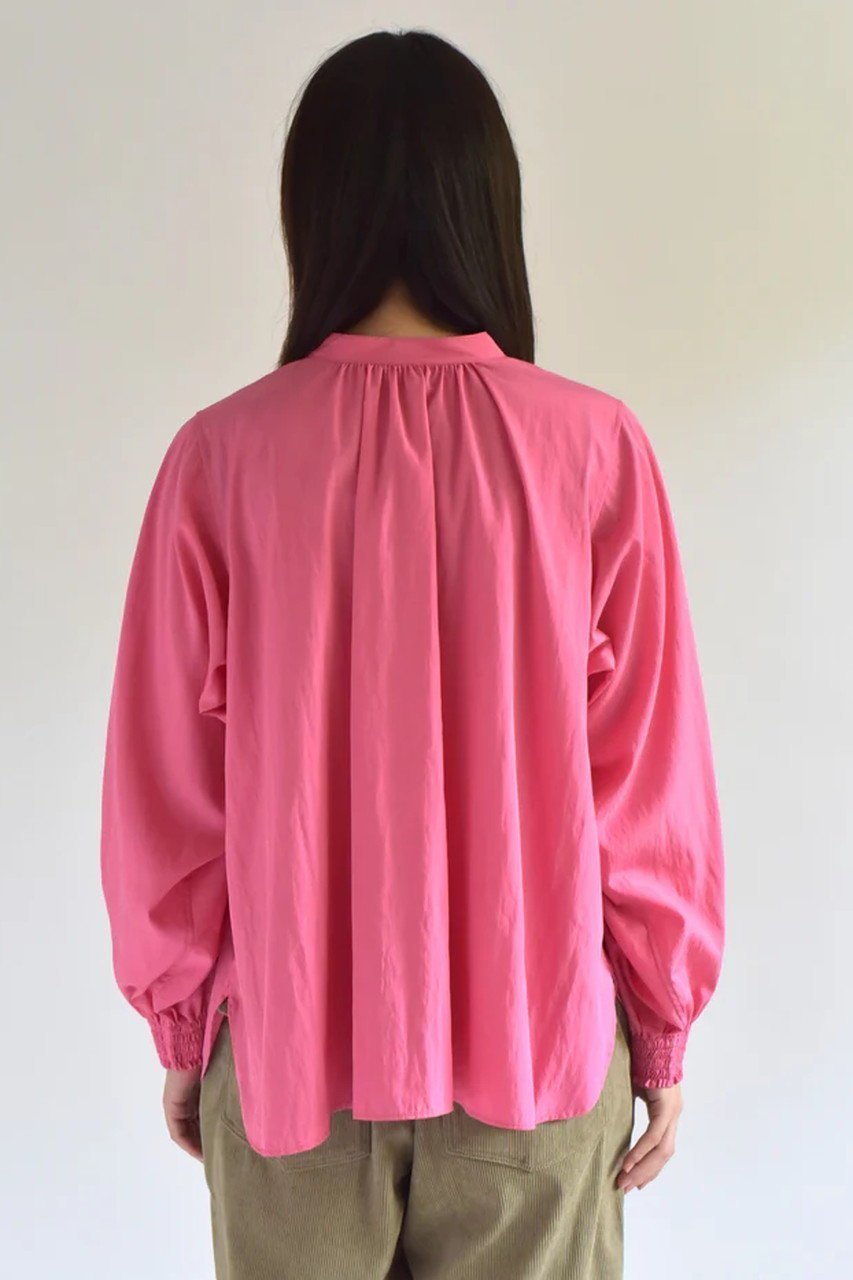 【レリル/lelill】の2WAY フラップBL 人気、トレンドファッション・服の通販 founy(ファニー) 　ファッション　Fashion　レディースファッション　Fashion for Women　トップス・カットソー　Cut & Sew Tops　シャツ・ブラウス・オフィスカジュアル　Elegant Blouses & Button-Ups　ギャザー　Gathered, Ruffled　シンプル　Simple, Minimal　スリーブ　Sleeve, Long Sleeve / Short Sleeve　タフタ　Taffeta, Structured Fabric　フラップ　Flap, Flap Pocket　フロント　Front, Front Design　ロング　Long, Long-Length　ヴィンテージ　Vintage Style　other-8|ID: prp329100004321911 ipo3291000000032915483