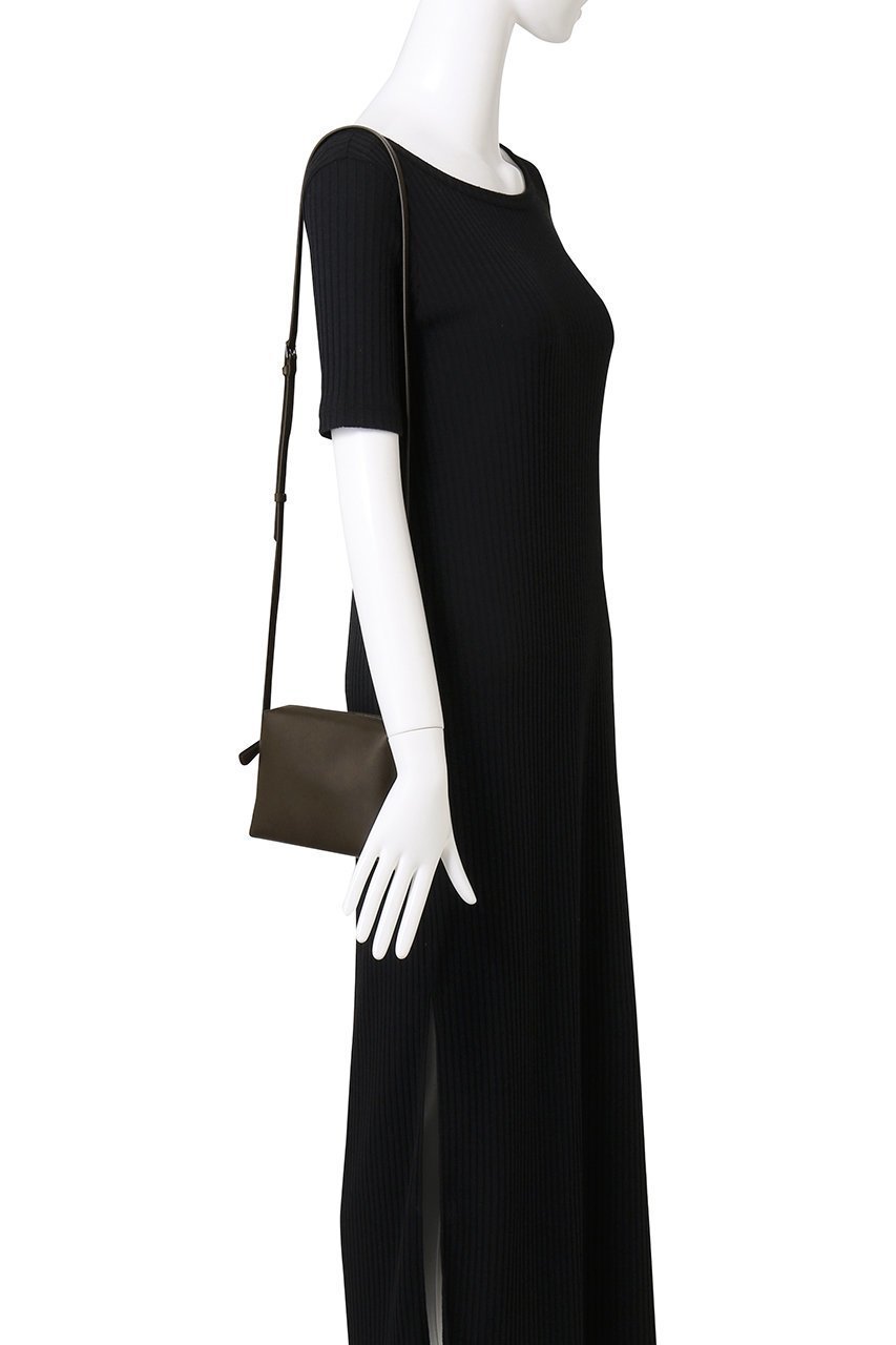 【ザ ロウ/THE ROW】のREGENT CROSSBODY 人気、トレンドファッション・服の通販 founy(ファニー) 　ファッション　Fashion　レディースファッション　Fashion for Women　バッグ　Bags　コンパクト　Compact, Small Size　ショルダー　Shoulder, Shoulder Strap　スクエア　Square, Square Shape　パーティ　Party, Party Style　フォルム　Silhouette, Form　ポシェット　Pochette, Mini Bag　ラグジュアリー　Luxury, Elegant　ロング　Long, Long-Length　財布　Wallet, Purse　other-2|ID: prp329100004323550 ipo3291000000032788354