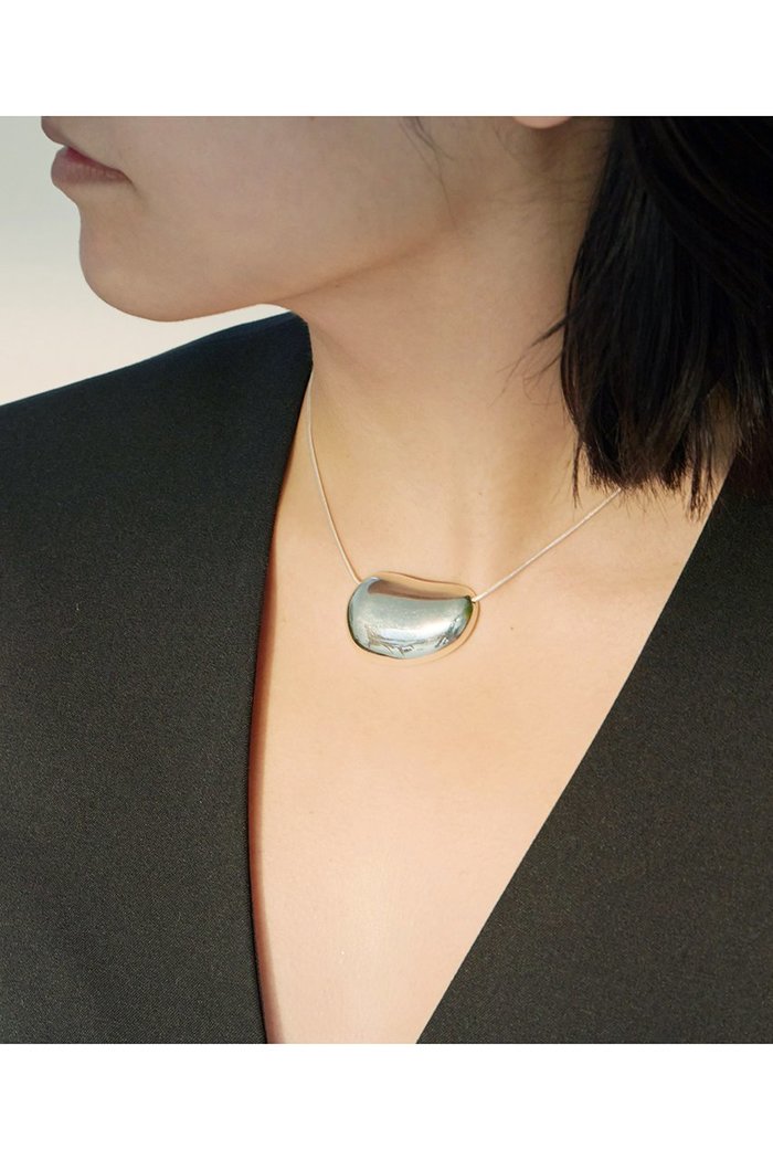 【ウィムガゼット/Whim Gazette】の【Hoaw.】モチーフスライダーネックレス インテリア・キッズ・メンズ・レディースファッション・服の通販 founy(ファニー) https://founy.com/ ファッション Fashion レディースファッション Fashion for Women ジュエリー Jewelry ネックレス Necklaces & Pendants アクセサリー Fashion Accessories シューズ Shoes, Footwear シルバー Silver, Metallic Silver スタンダード Standard, Basic ネックレス Necklace, Pendant Necklace モチーフ Motif, Design Theme エレガント 上品 Elegant |ID: prp329100004323556 ipo3291000000029999248